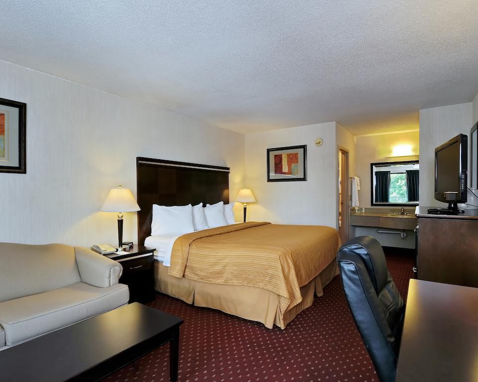 Quality Inn Mount Airy Mayberry Buitenkant foto